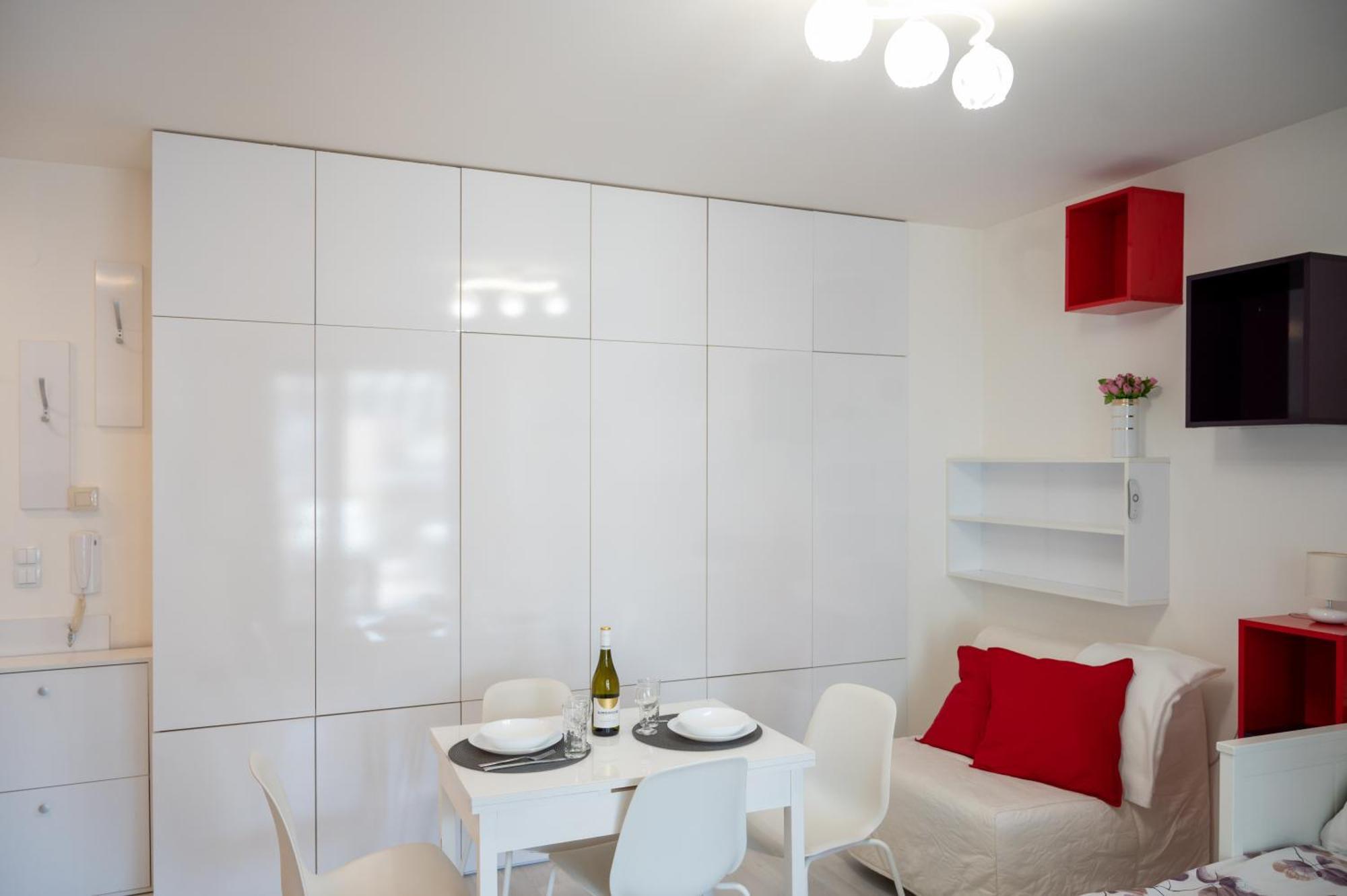 Colorful Studio With Balcony - Free Parking Apartment Sofia Bagian luar foto