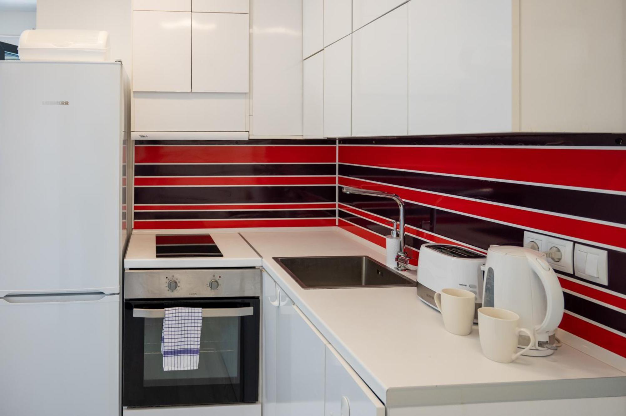 Colorful Studio With Balcony - Free Parking Apartment Sofia Bagian luar foto